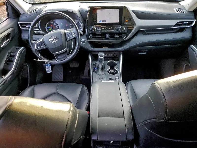 2023 TOYOTA HIGHLANDER HYBRID XLE  