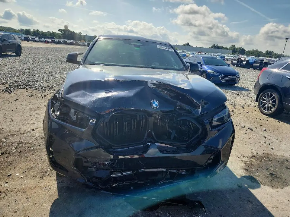 2024 BMW X6 M60I  
