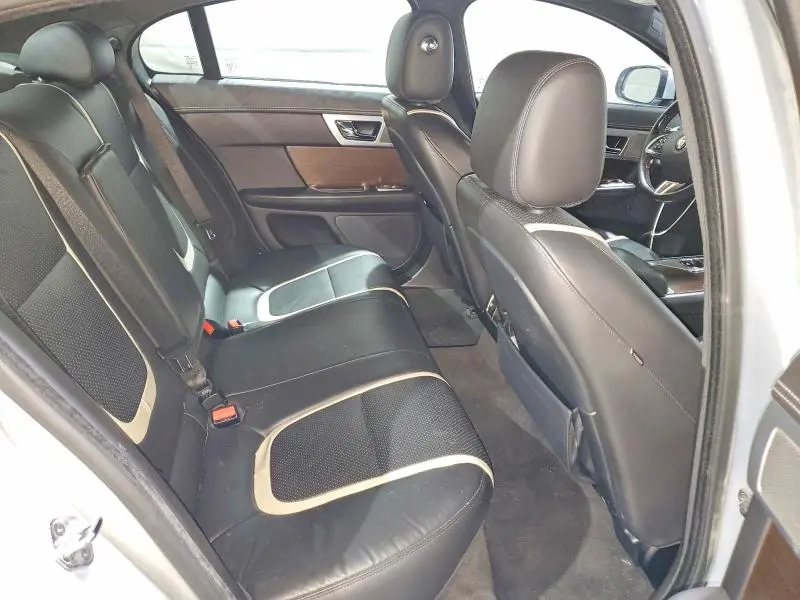 2014 JAGUAR XF   