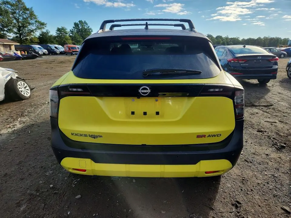 2025 NISSAN KICKS SR  
