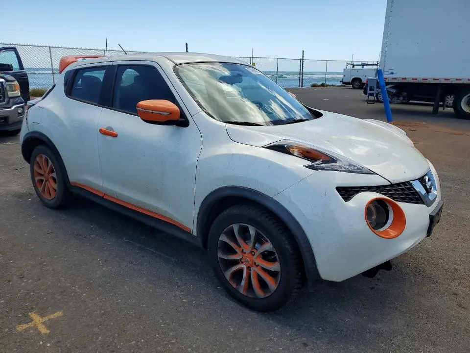 2015 NISSAN JUKE S  
