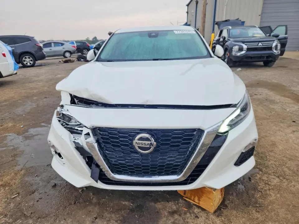 2021 NISSAN ALTIMA 2.5 SV  