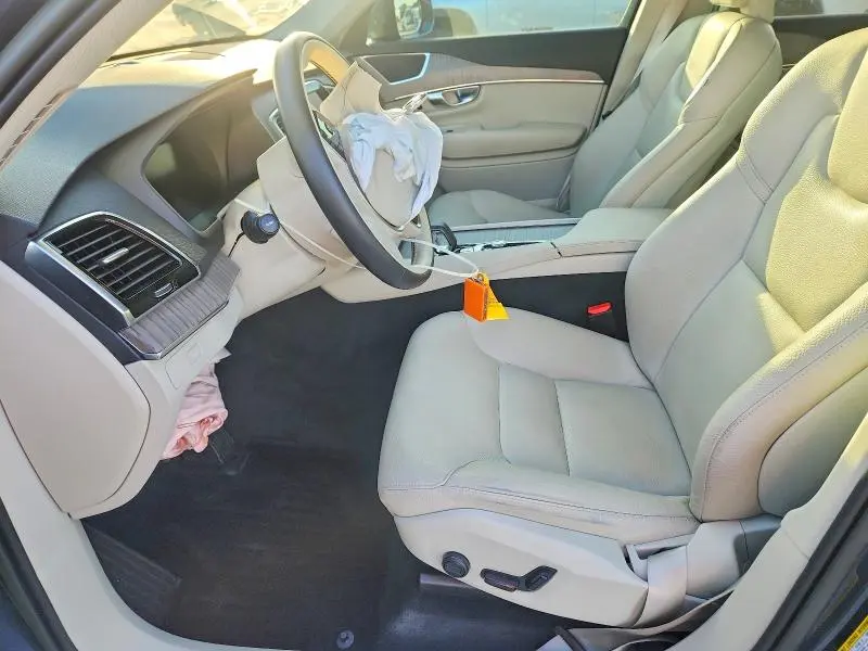 2023 VOLVO XC90 PLUS  