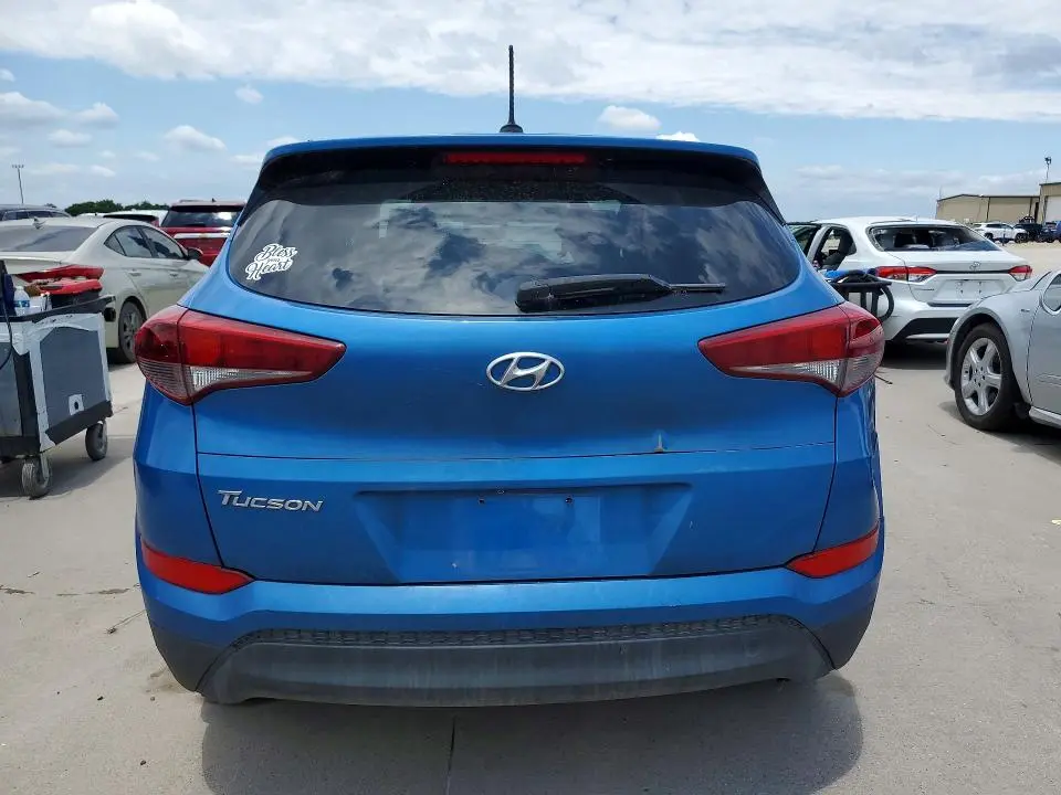 2017 HYUNDAI TUCSON SE  