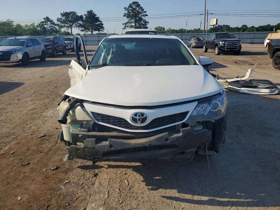 2012 TOYOTA CAMRY SE  
