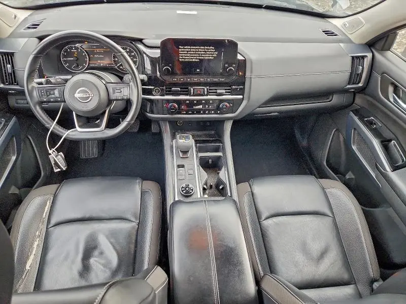 2022 NISSAN PATHFINDER SL  