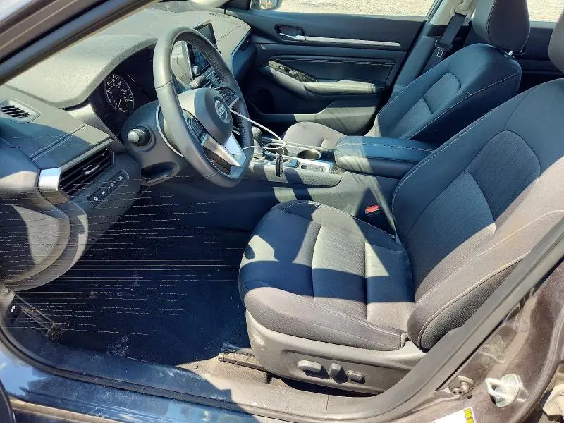 2021 NISSAN ALTIMA SV  