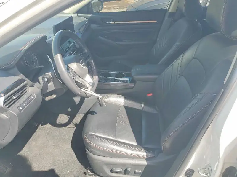 2023 NISSAN ALTIMA SR  