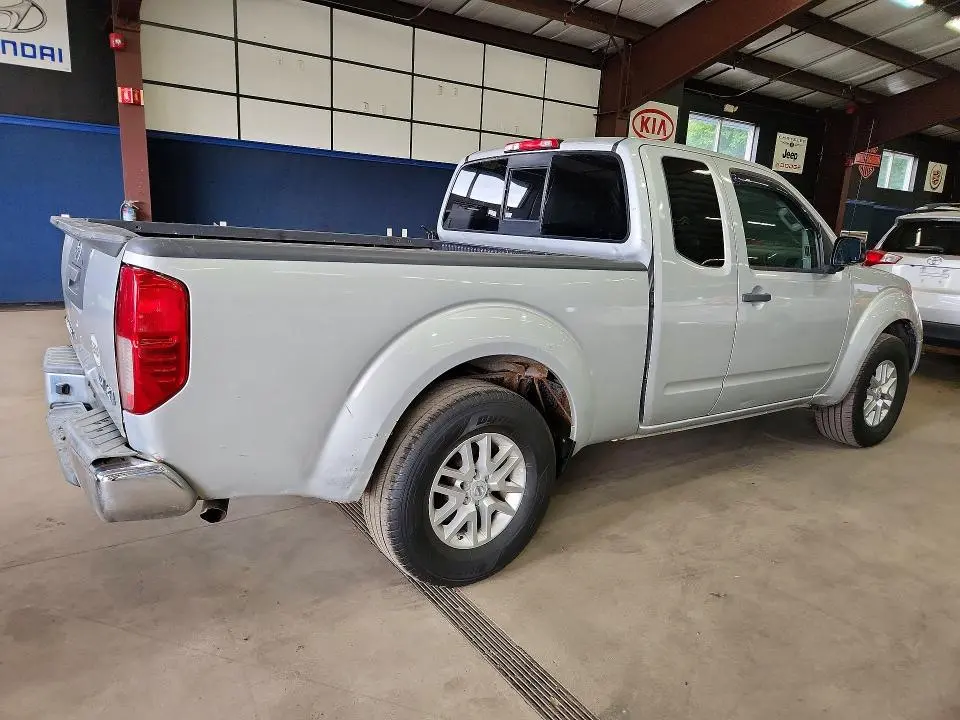 2016 NISSAN FRONTIER SV V6  
