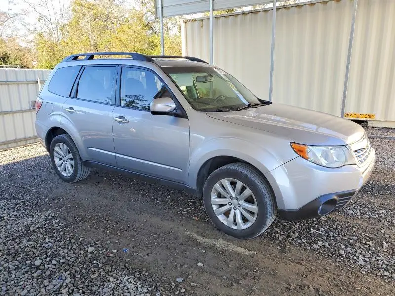 2013 SUBARU FORESTER LIMITED  