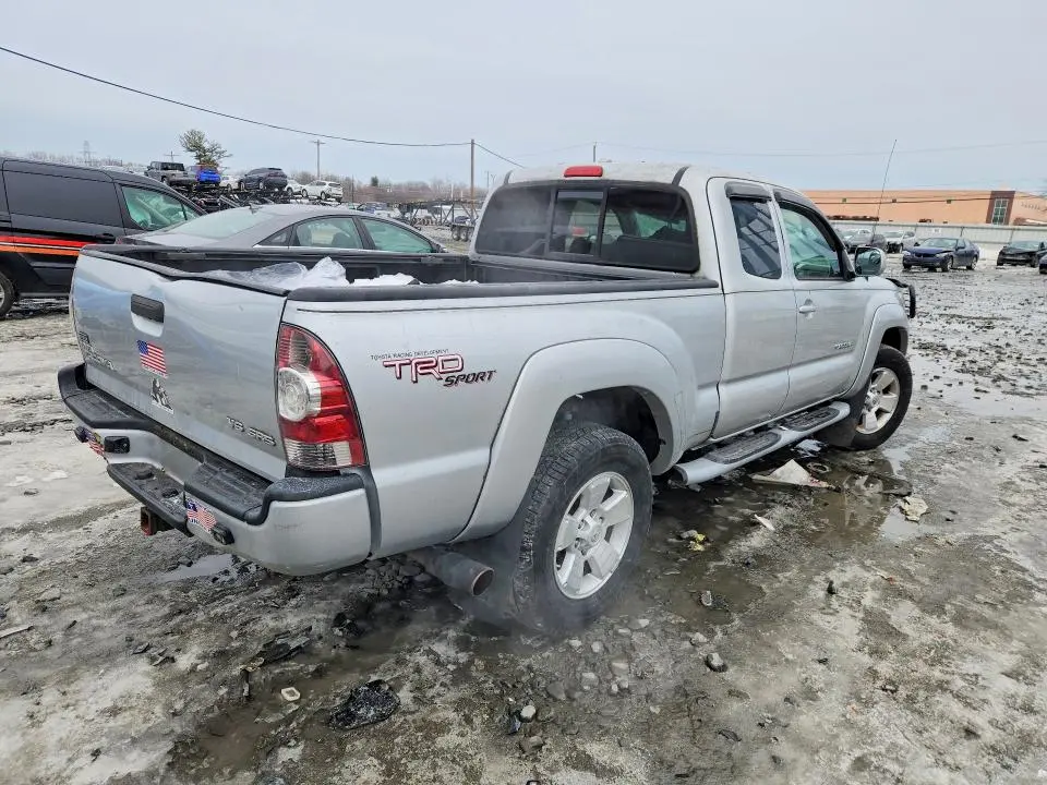 2010 TOYOTA TACOMA   