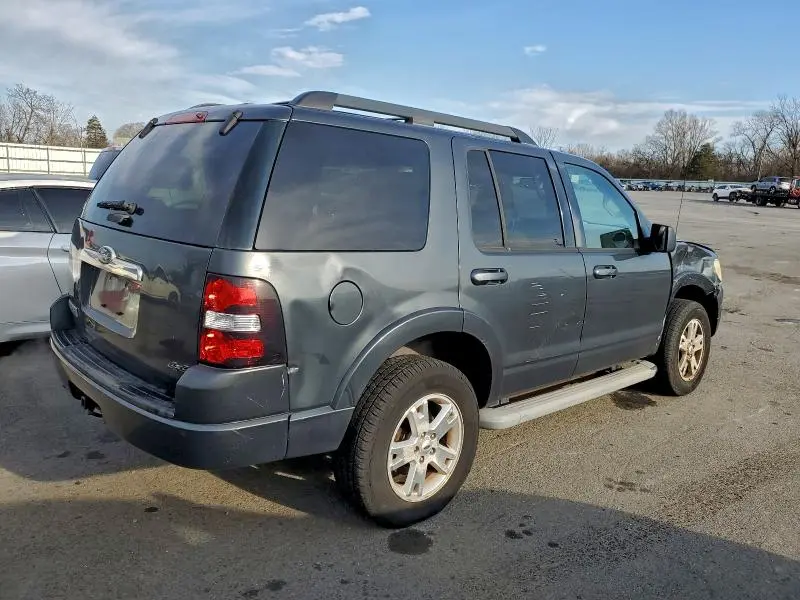 2010 FORD EXPLORER XLT  