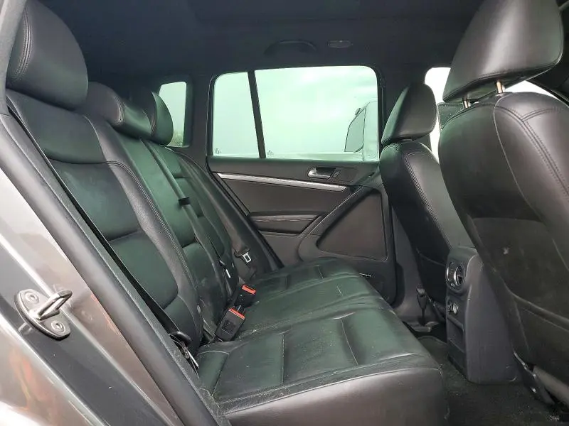 2014 VOLKSWAGEN TIGUAN S  