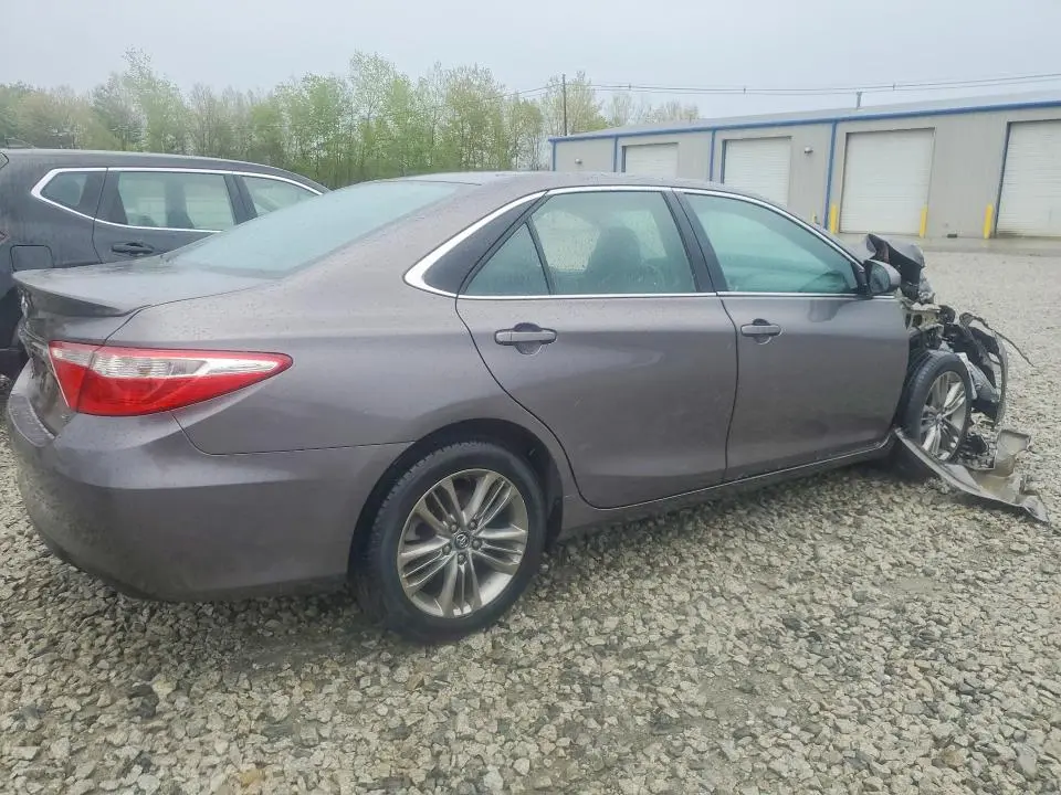 2017 TOYOTA CAMRY SE  