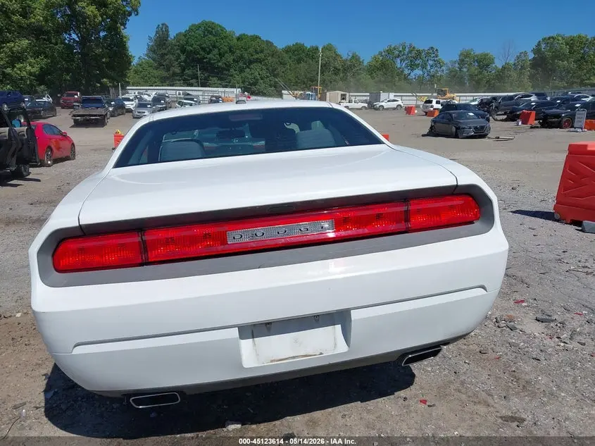 2014 DODGE CHALLENGER SXT