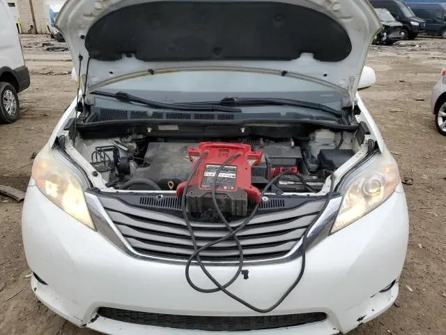 2011 TOYOTA SIENNA XLE  