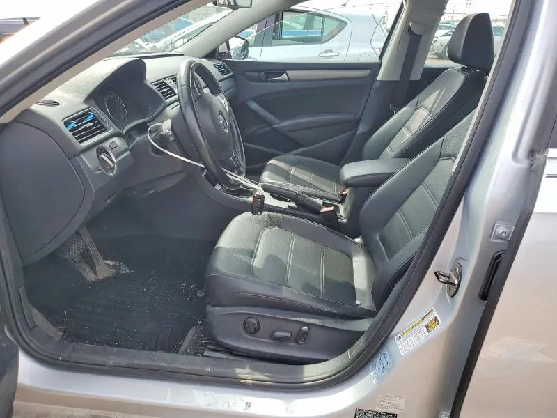 2014 VOLKSWAGEN PASSAT SE  