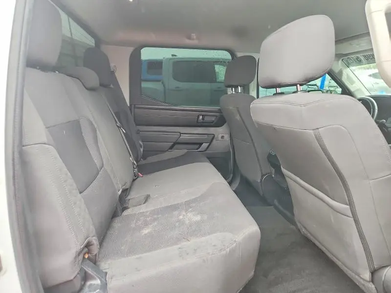 2023 TOYOTA TUNDRA SR  