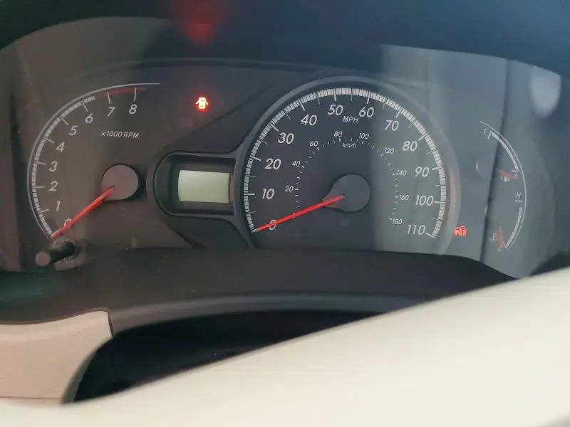 2011 TOYOTA SIENNA LE  