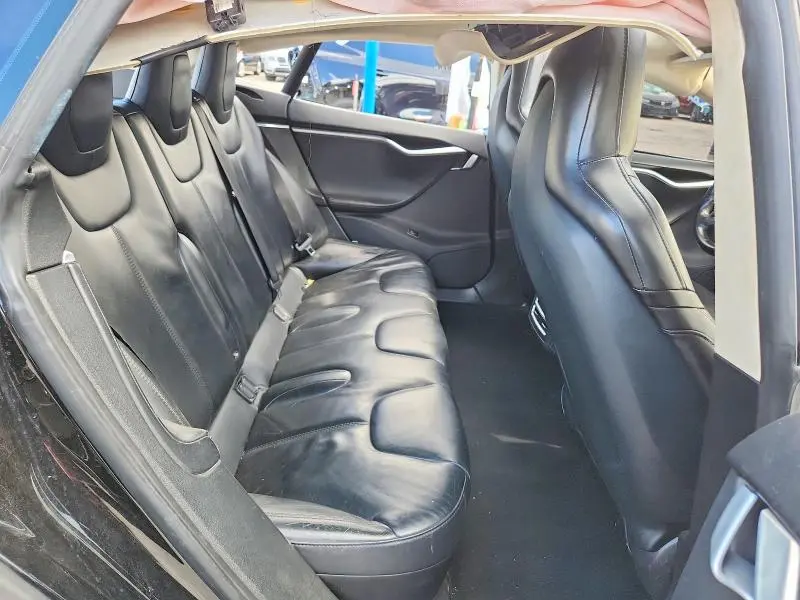 2015 TESLA MODEL S   