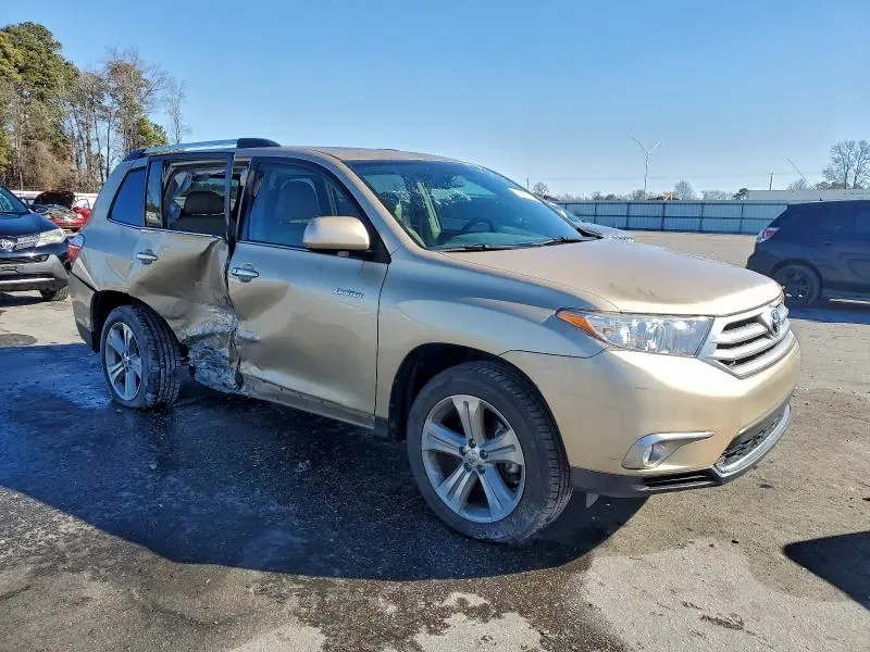 2013 TOYOTA HIGHLANDER LIMITED  