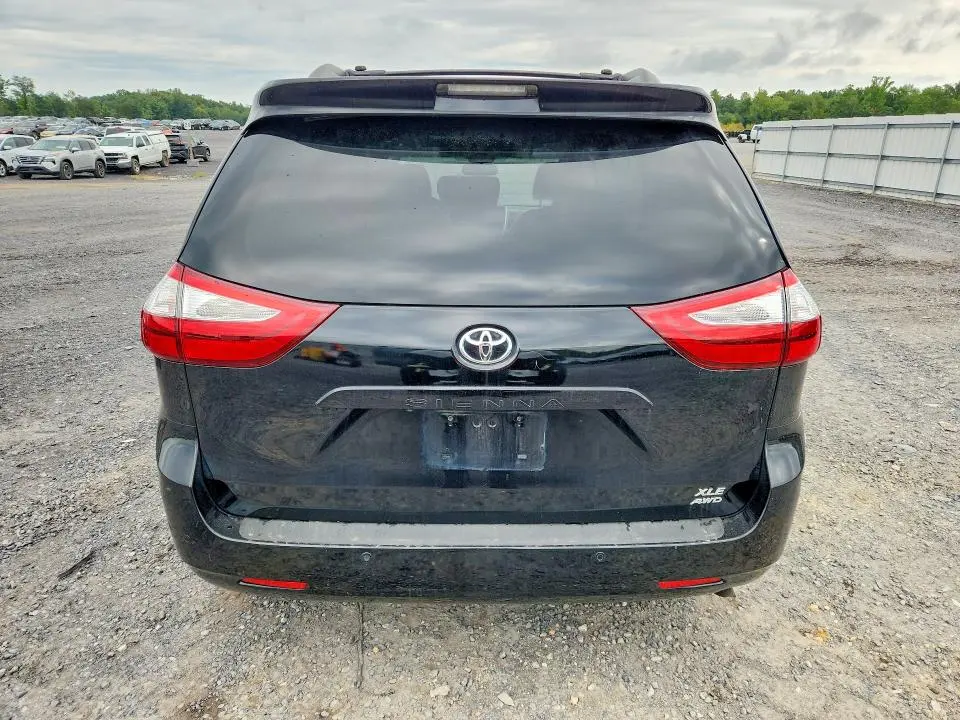 2016 TOYOTA SIENNA XLE PREMIUM 7-PASSENGER  