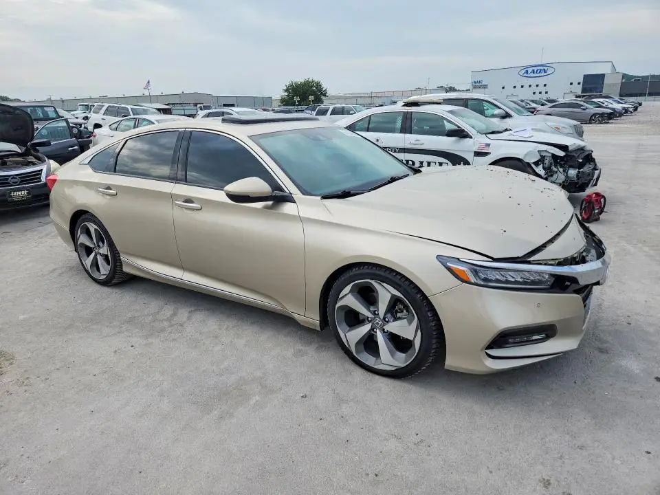 2018 HONDA ACCORD TOURING  