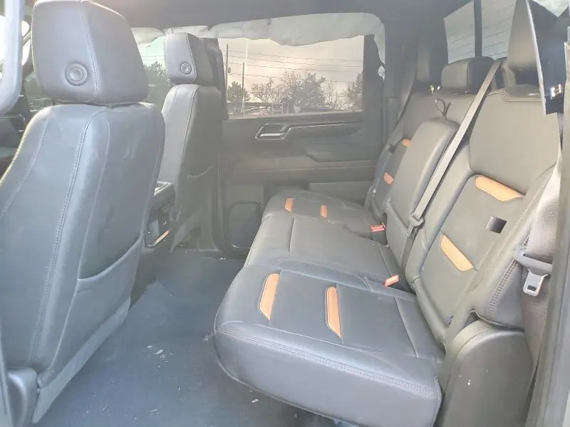 2024 GMC SIERRA K2500 AT4  