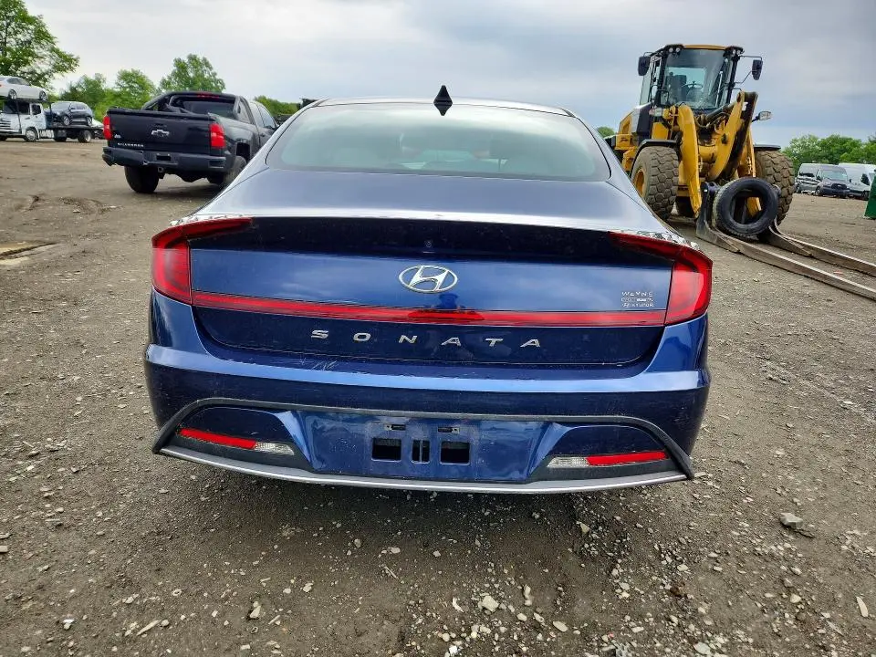 2021 HYUNDAI SONATA SE  
