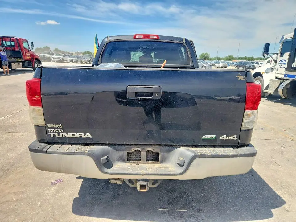 2011 TOYOTA TUNDRA CREWMAX SR5  