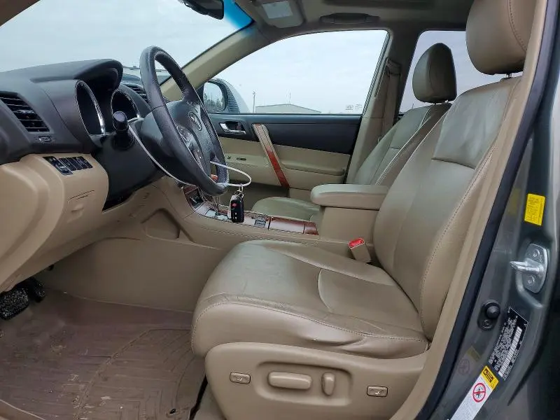 2010 TOYOTA HIGHLANDER LIMITED  