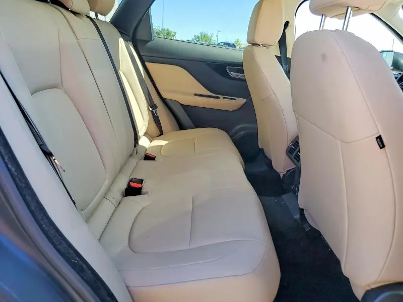 2018 JAGUAR F-PACE PREMIUM  