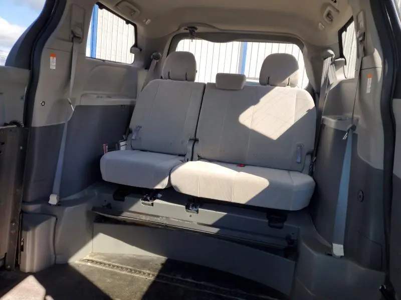 2017 TOYOTA SIENNA LE MOBILITY 7-PASSENGER  