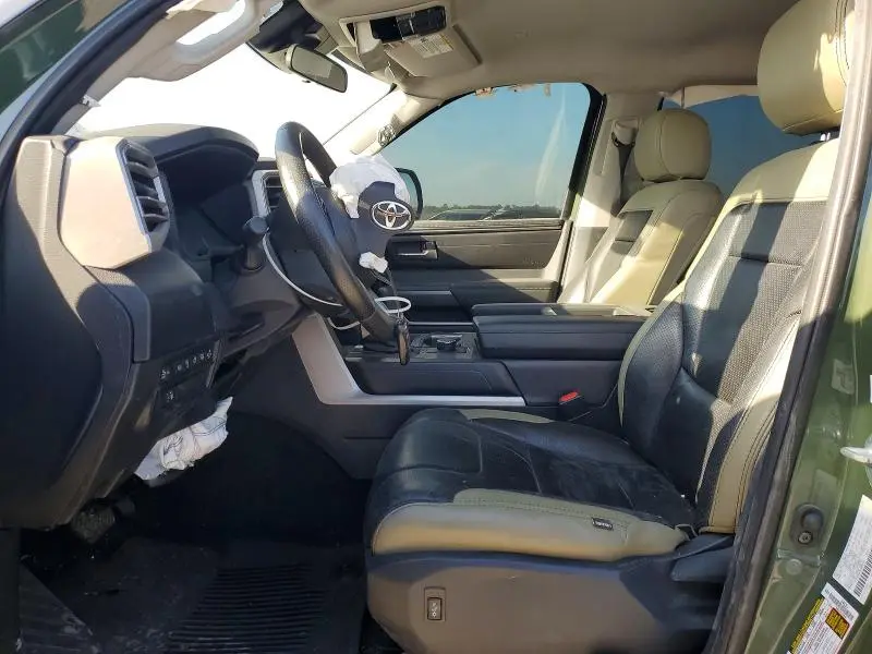 2022 TOYOTA TUNDRA SR5  