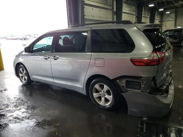 2017 TOYOTA SIENNA LE  