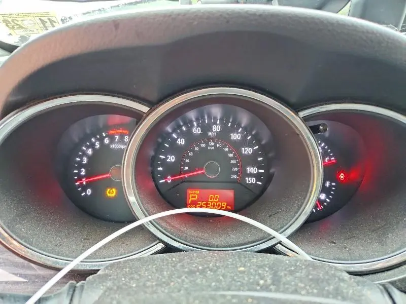 2012 KIA SORENTO LX  