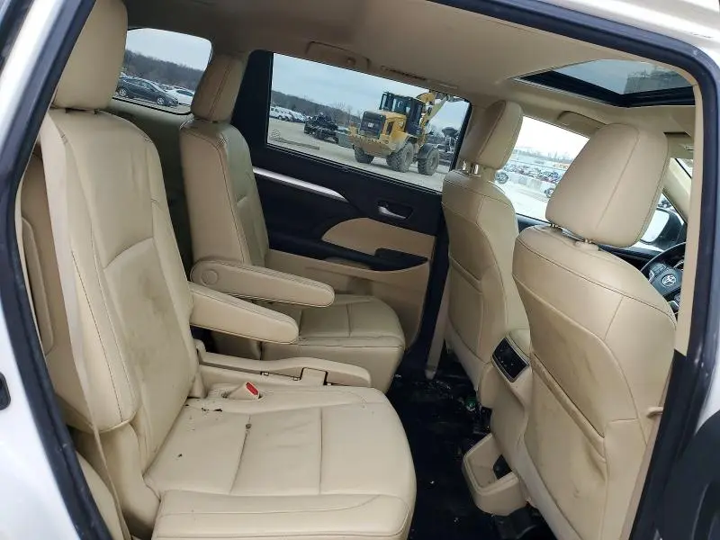 2015 TOYOTA HIGHLANDER XLE  
