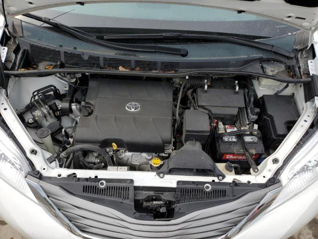 2013 TOYOTA SIENNA XLE