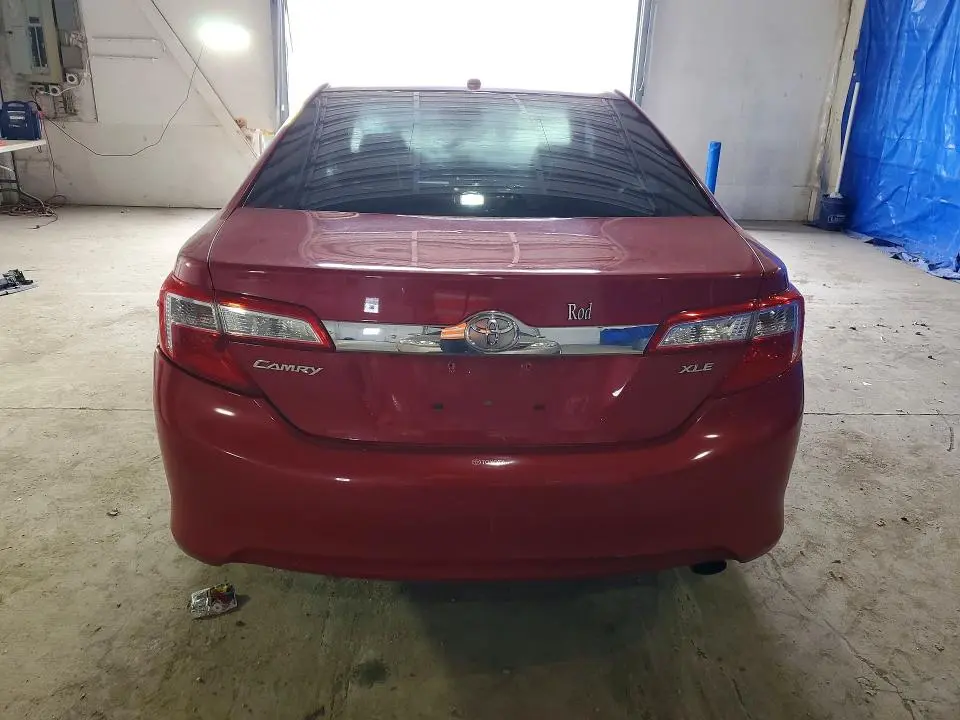 2014 TOYOTA CAMRY XLE  