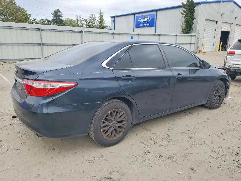 2016 TOYOTA CAMRY LE  