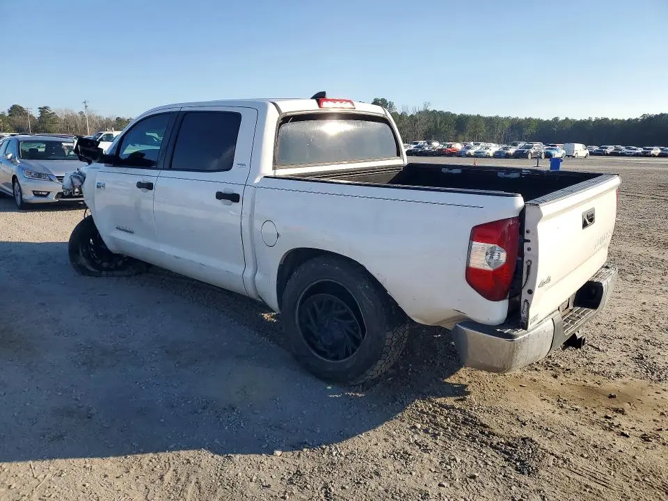 2020 TOYOTA TUNDRA CREWMAX SR5  
