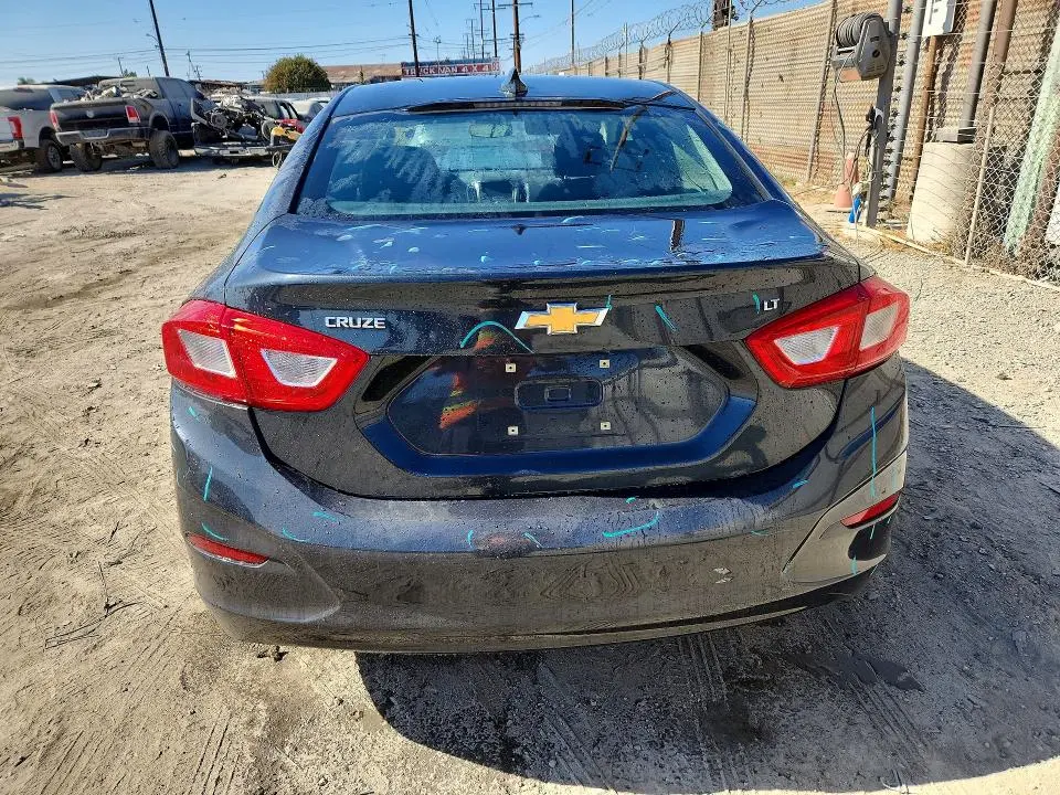 2017 CHEVROLET CRUZE LT  