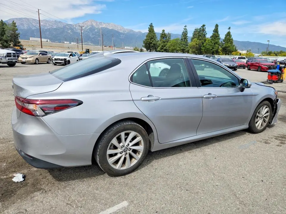 2021 TOYOTA CAMRY LE  
