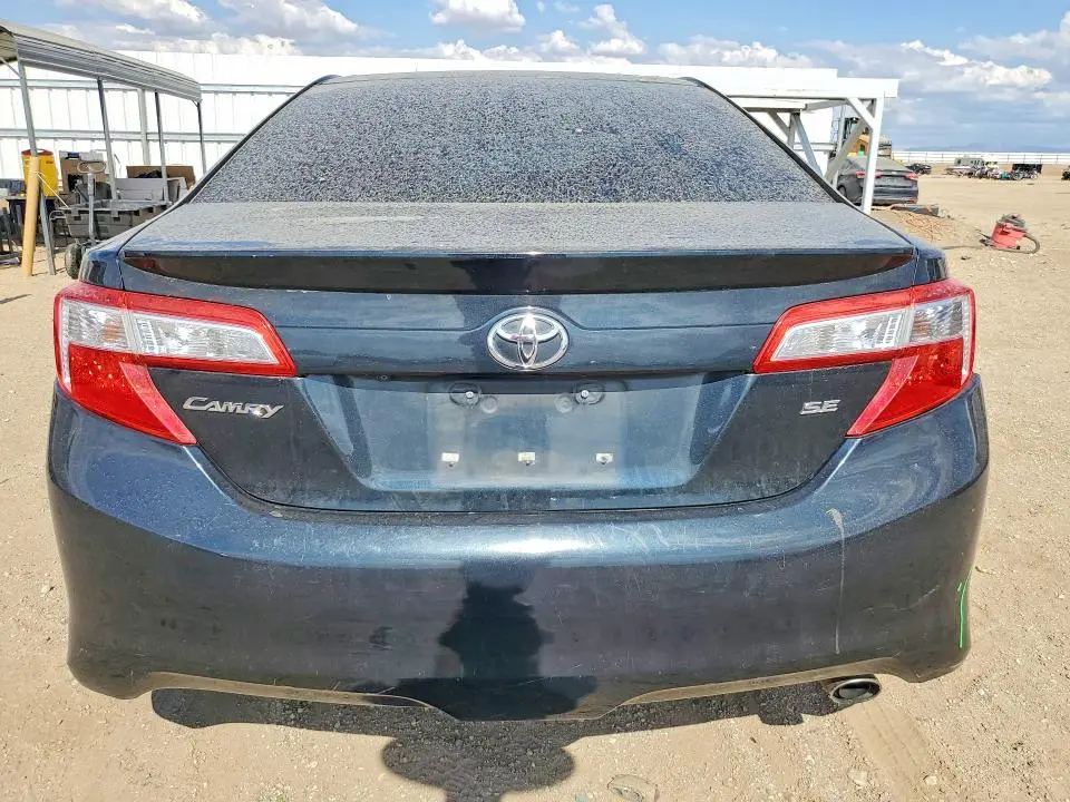2014 TOYOTA CAMRY SE  