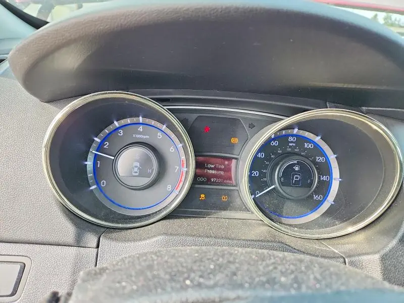 2013 HYUNDAI SONATA SE  