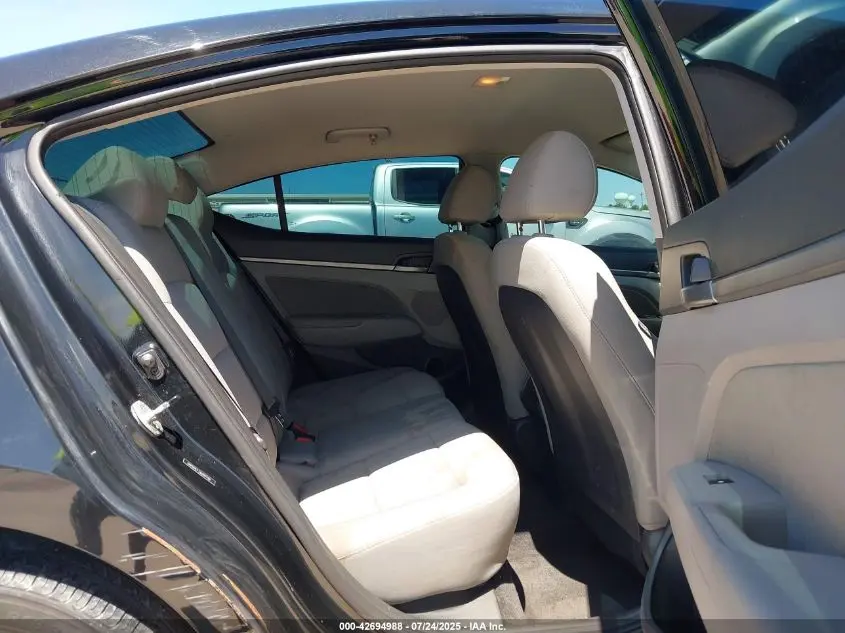 2018 HYUNDAI ELANTRA SEL