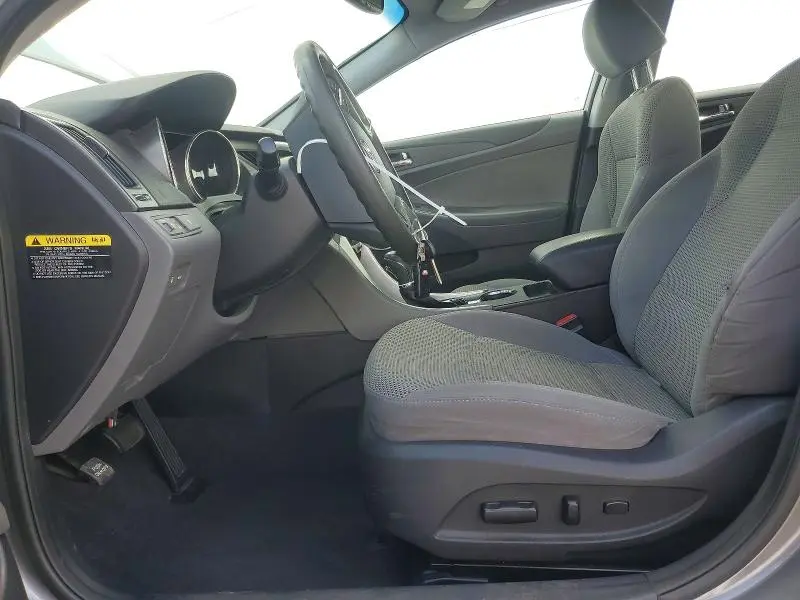 2011 HYUNDAI SONATA GLS  