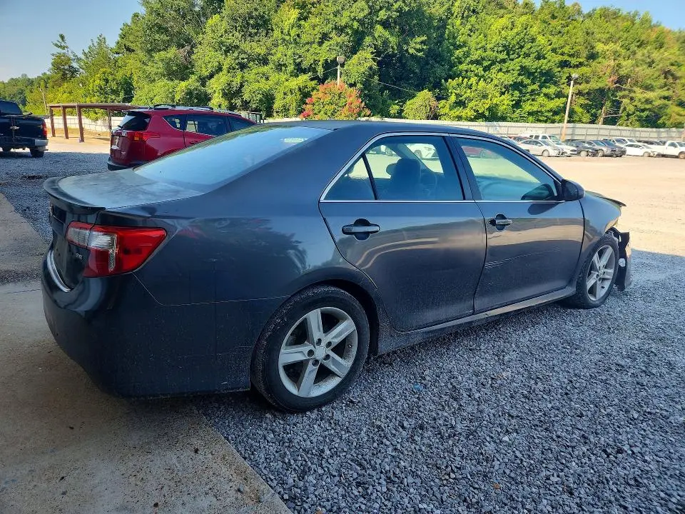 2012 TOYOTA CAMRY SE  