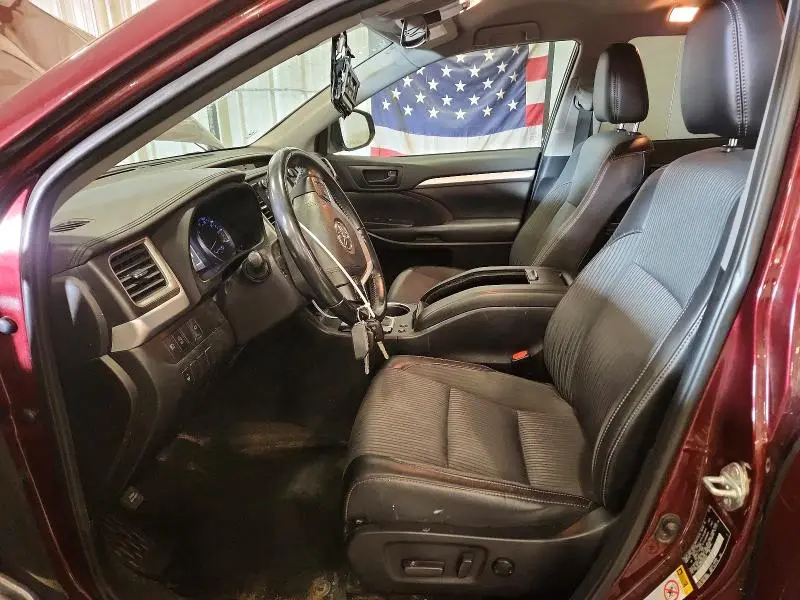 2019 TOYOTA HIGHLANDER LE PLUS  