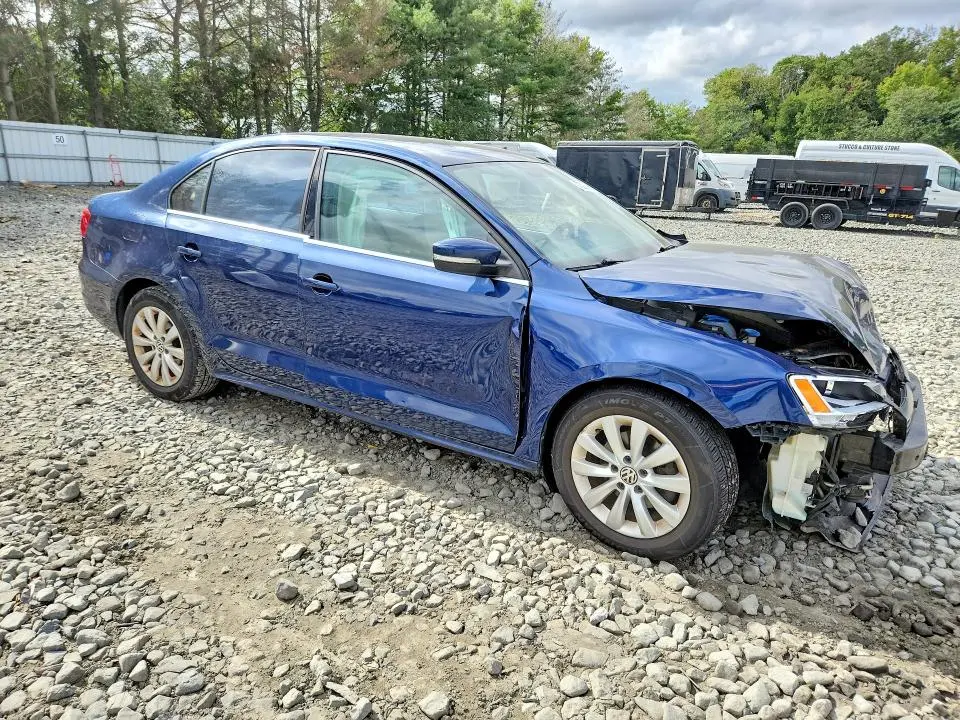 2013 VOLKSWAGEN JETTA SE  